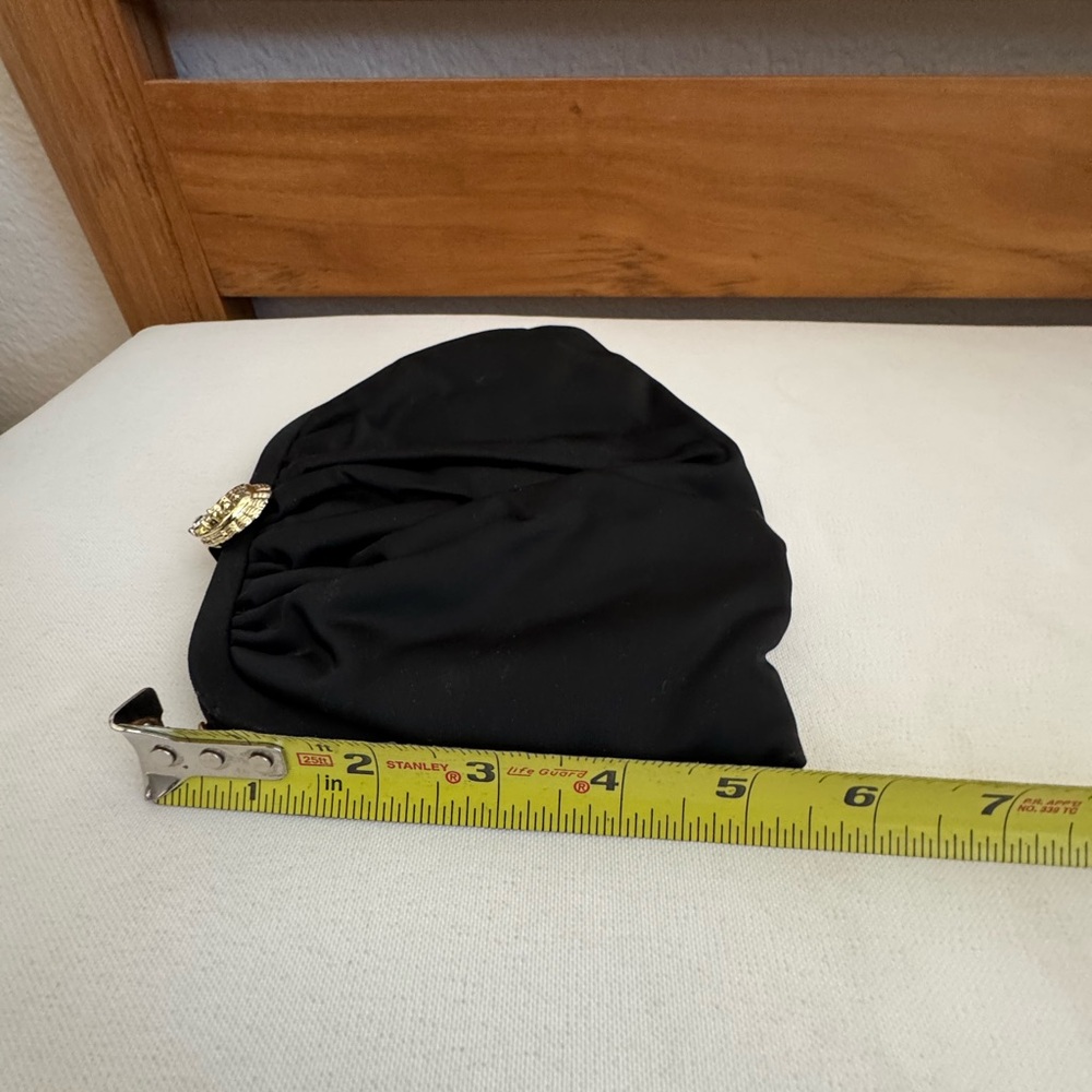 Vintage Black Evening Clutch with Gold Chain and Decorative Clasp - Picture 4 of 6